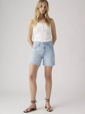NWT Levi’s 501 Mid Thigh Jean Shorts Size 26